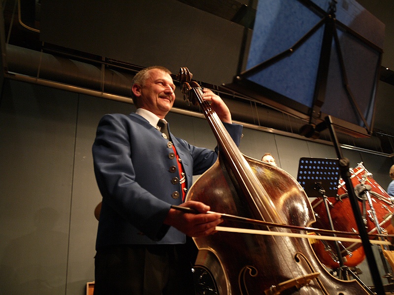 09 04 04 Fruehjahrskonzert MVB (91).JPG